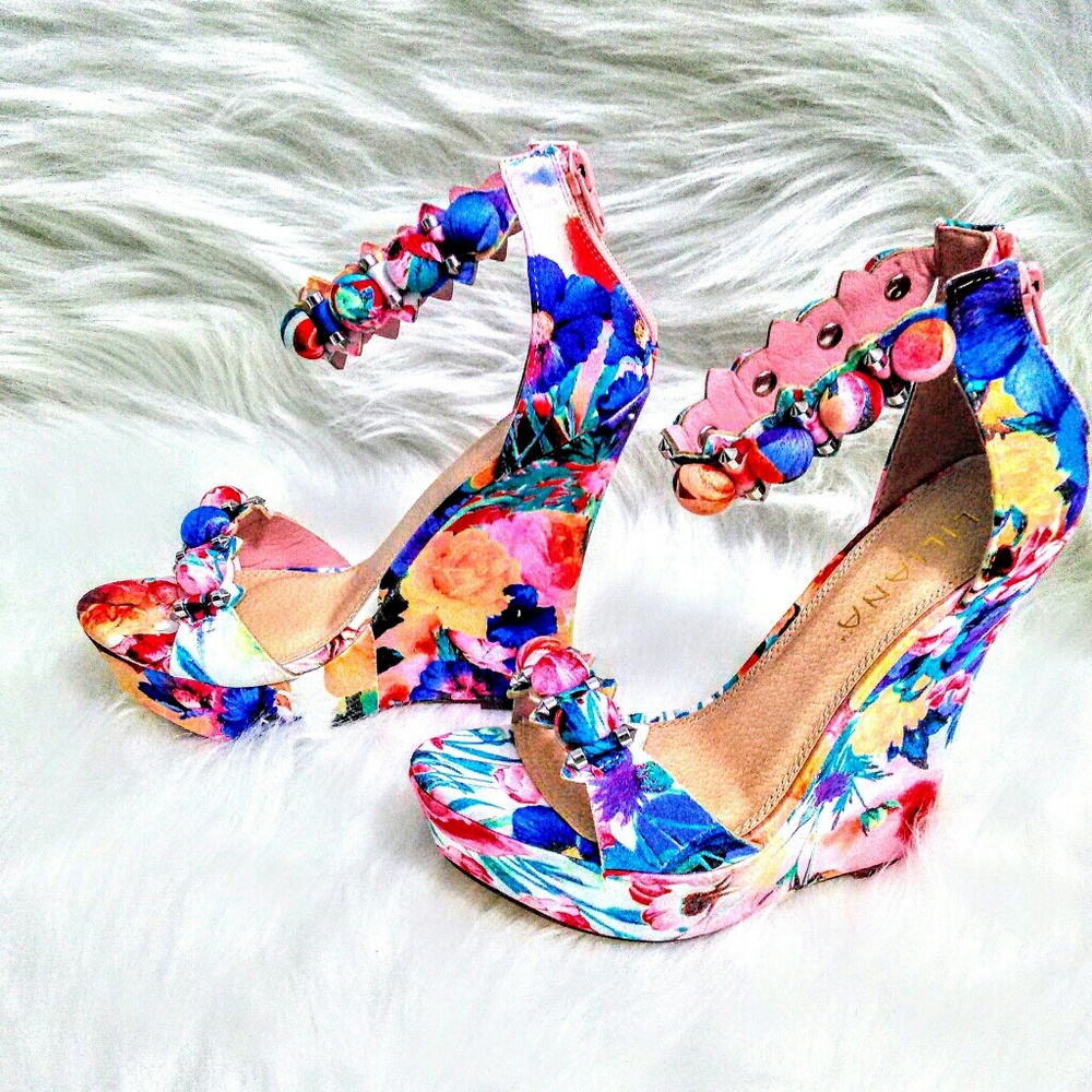 Hot! (NEW)! Floral, Wedge, Platform, Heel! - Picture 4 of 8